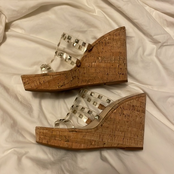 Corked / tan colored wedge, Silver studded, Strappy, 3 inch heels - Picture 2 of 7